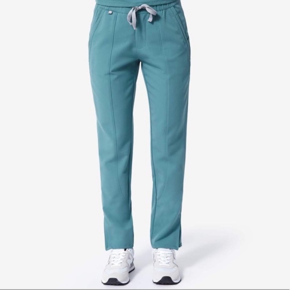 Rare FIGS Cobija Tapered Leg Scrub Pants Hydrogreen Pants Size M